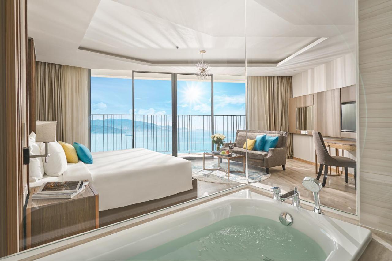 Capital Beachfront Nha Trang Buitenkant foto
